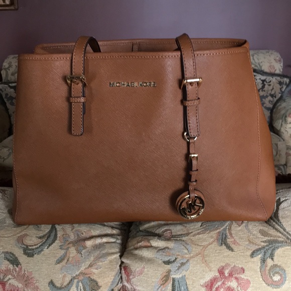 Michael Kors Handbags - Michael Kors Purse With Dustcover